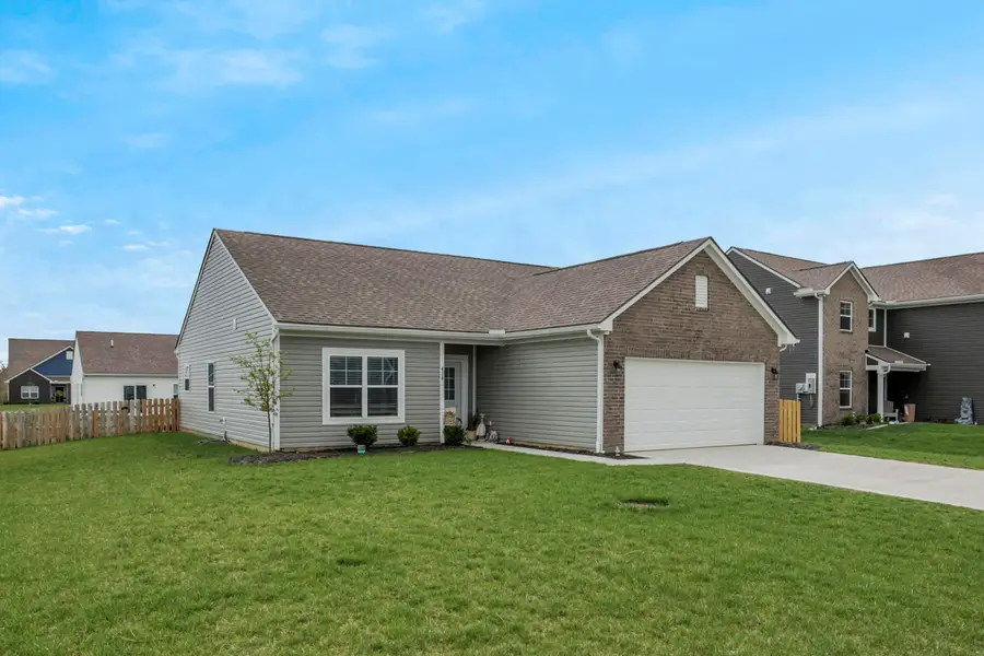414 Quincy Circle, London, OH 43140 - #2