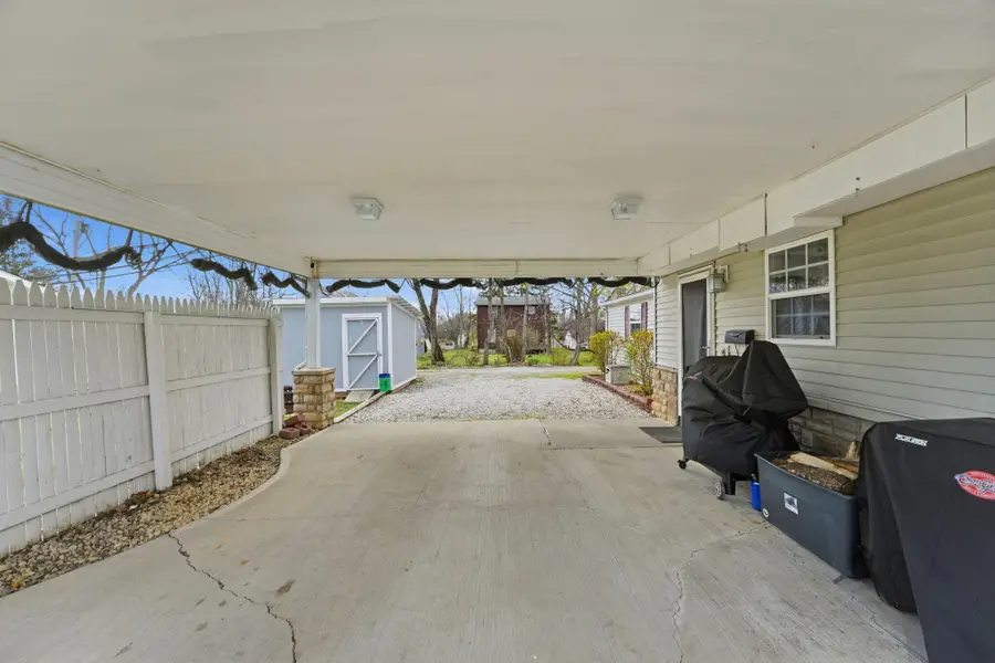 403 S Walnut Street, Baltimore, OH 43105 - #3