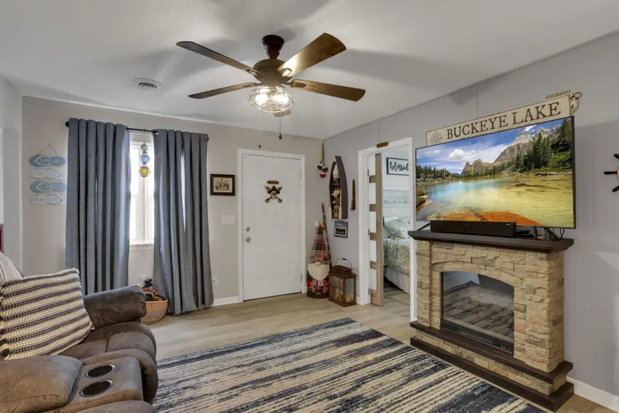 24 Maple Avenue, Thornville, OH 43076 - #2