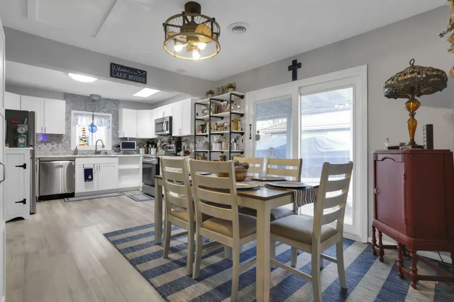 24 Maple Avenue, Thornville, OH 43076 - #3