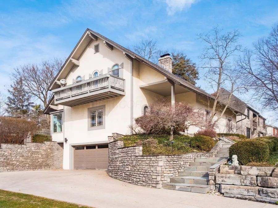 2484 Danvers Court, Columbus, OH 43220 - #3