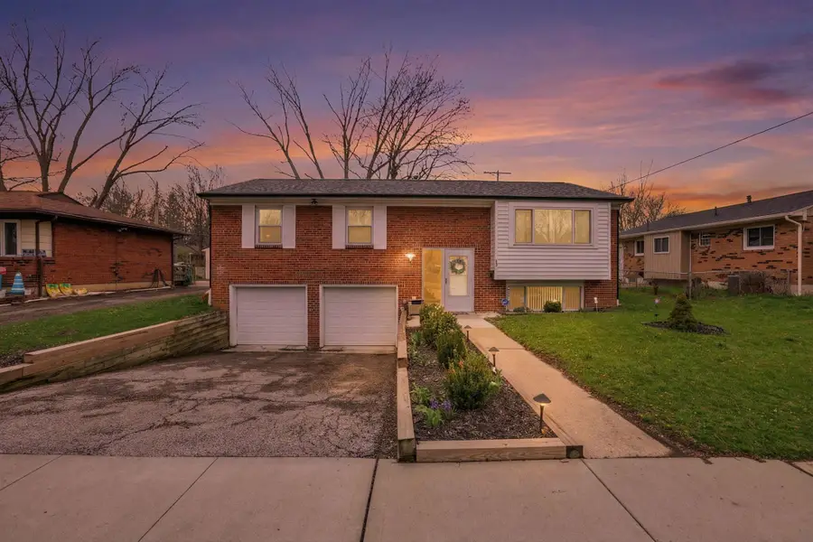 5667 Roche Drive, Columbus, OH 43229 - #2