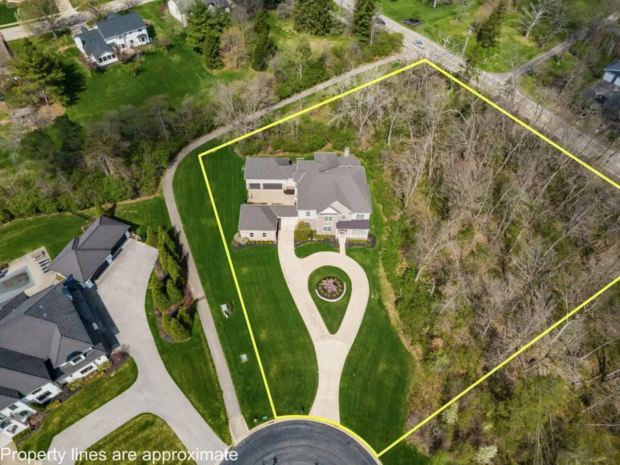 9472 Riverway Run, Powell, OH 43065 - #3