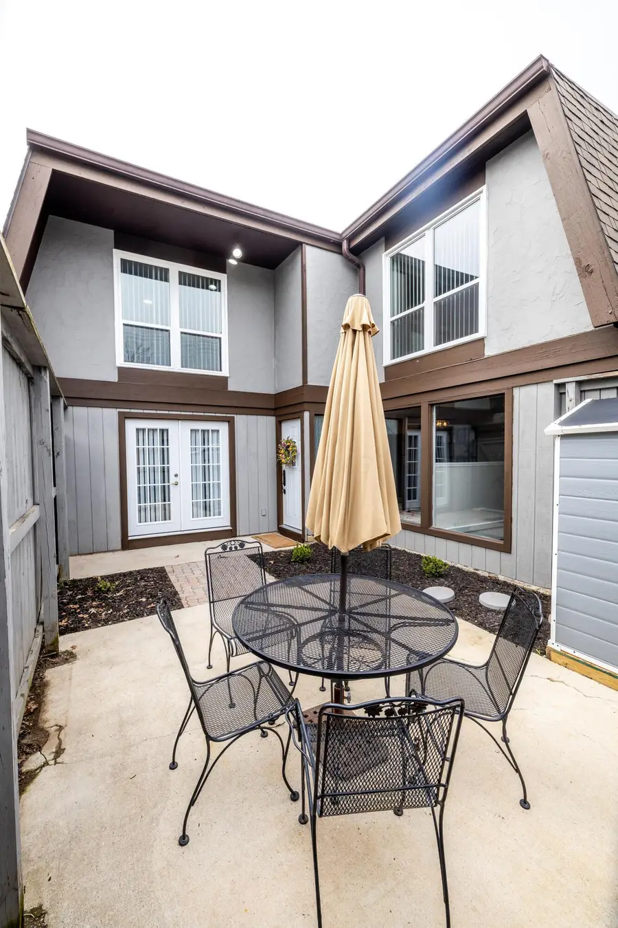 5437 Worthington Forest Place E, Columbus, OH 43229 - #2