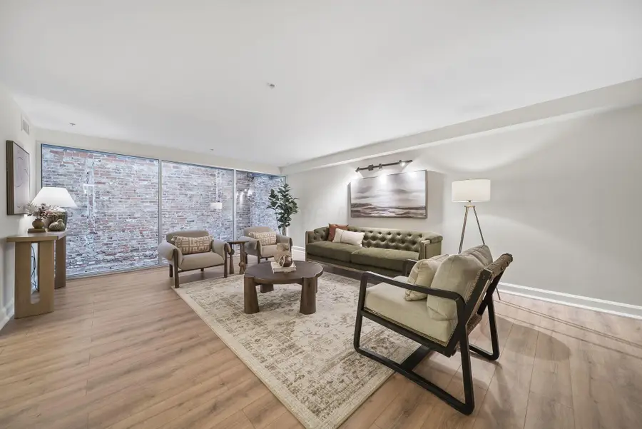 106 N High Street, Columbus, OH 43215 - #3