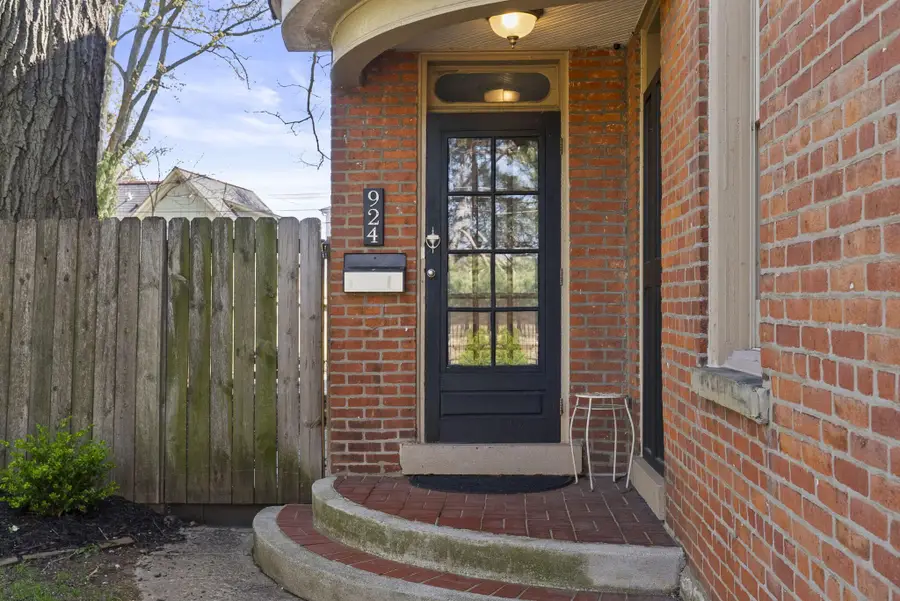 924 Hamlet Street, Columbus, OH 43201 - #3