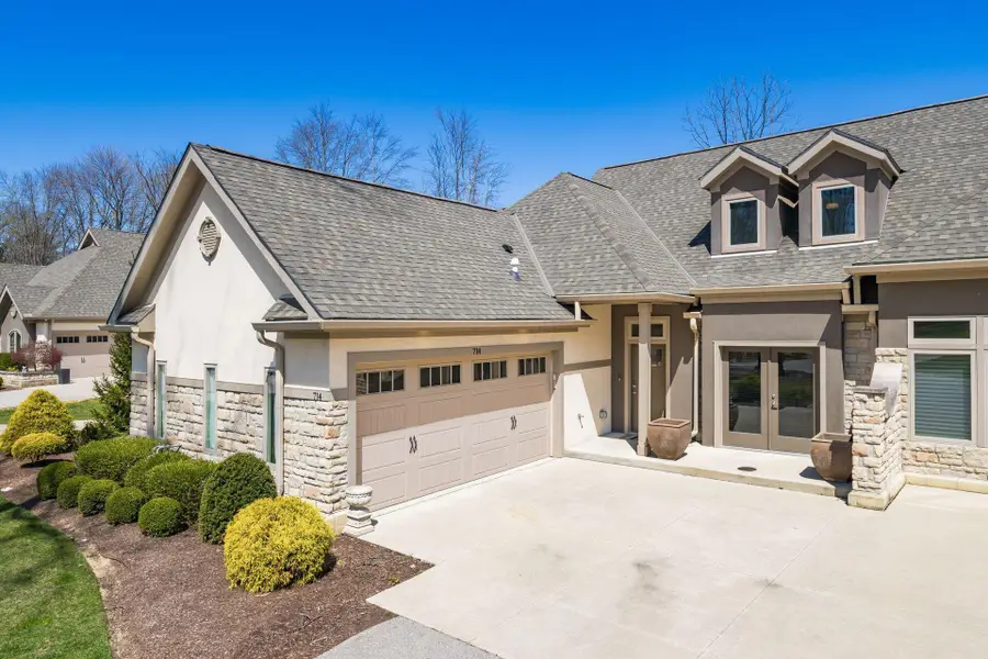 714 Fairway Boulevard, Whitehall, OH 43213 - #2