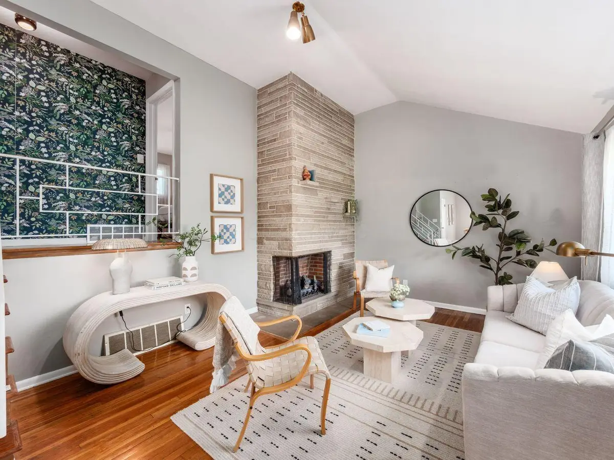 3460 Darbyshire Drive, Hilliard, OH 43026 - #1