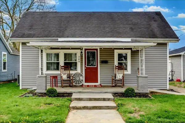 349 Barnes Avenue, Circleville, OH 43113