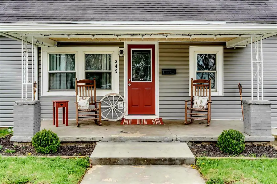 349 Barnes Avenue, Circleville, OH 43113 - #3