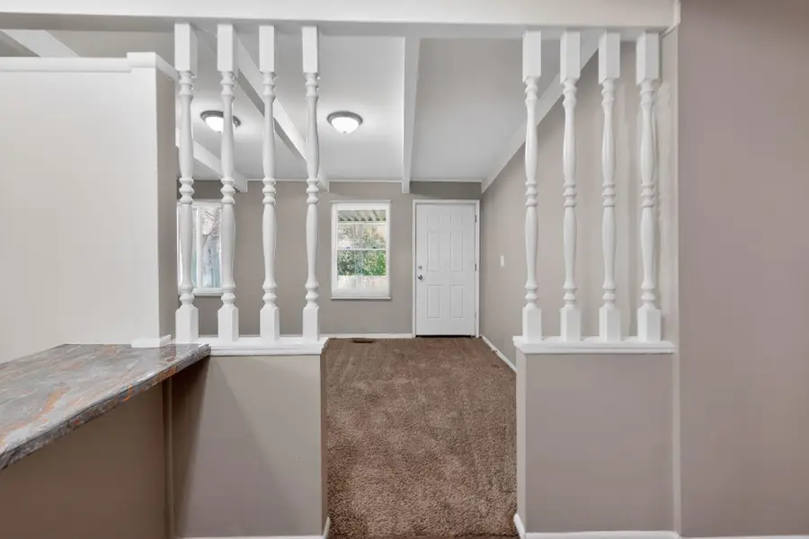 1672 Duxberry Avenue, Columbus, OH 43219 - #3