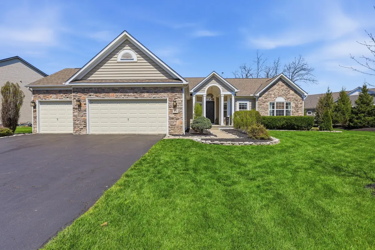 3131 Abbey Knoll Drive, Lewis Center, OH 43035 - #1