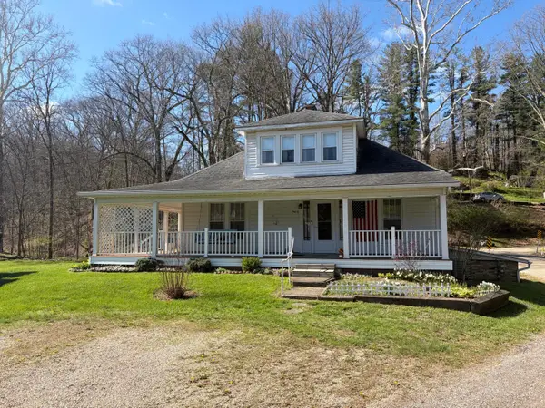 9410 State Route 93 Se, New Straitsville, OH 43766