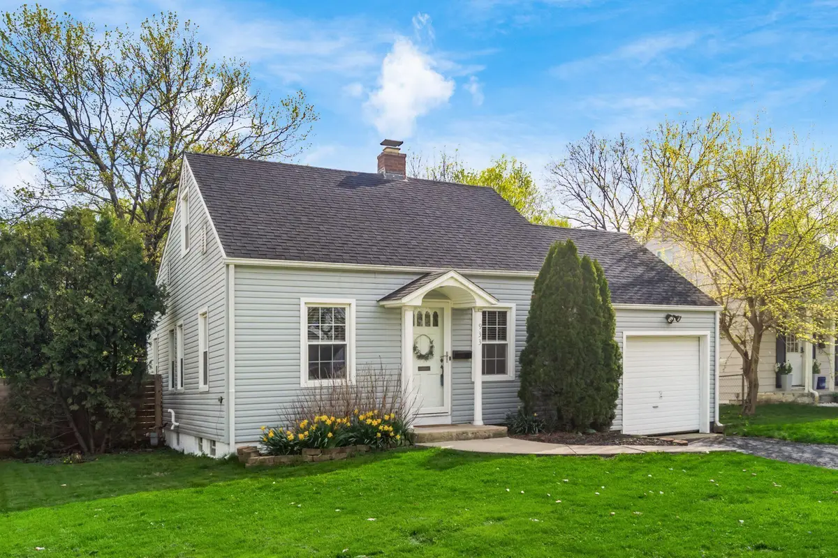 933 Sells Avenue, Columbus, OH 43212 - #1
