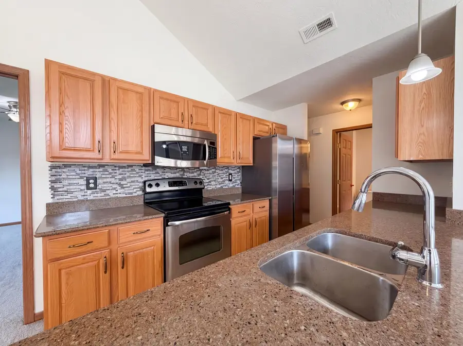 1182 Sanderling Drive, Reynoldsburg, OH 43068 - #2