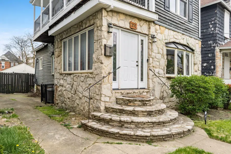 316 Johnson Street, Columbus, OH 43203 - #3