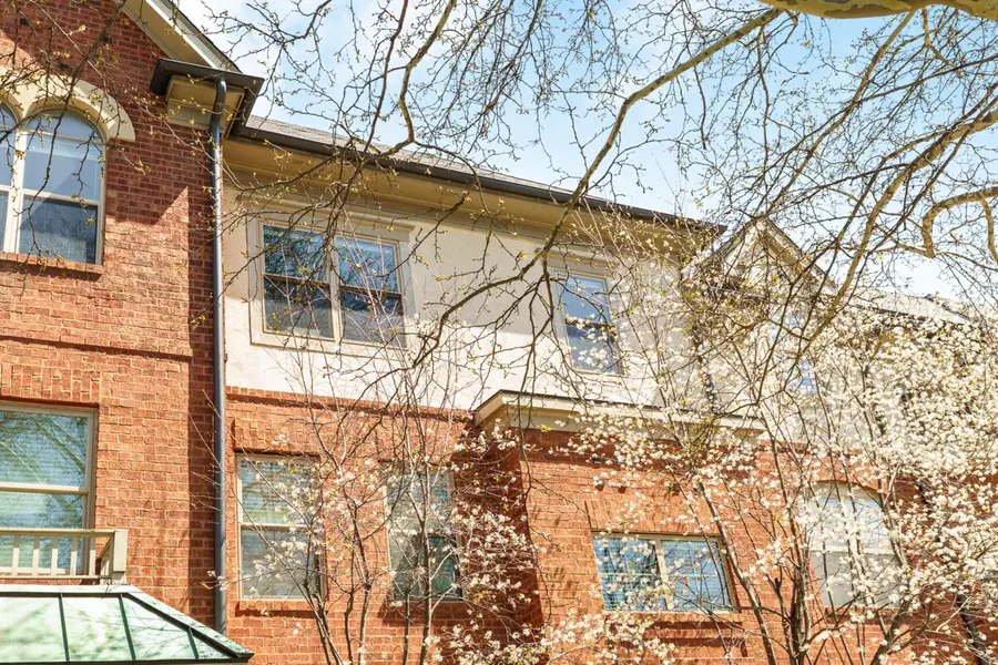 53 Buttles Avenue, Columbus, OH 43215 - #2