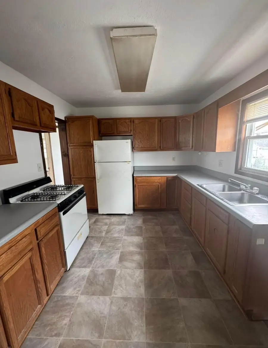 1145 E Church Street, Marion, OH 43302 - #3