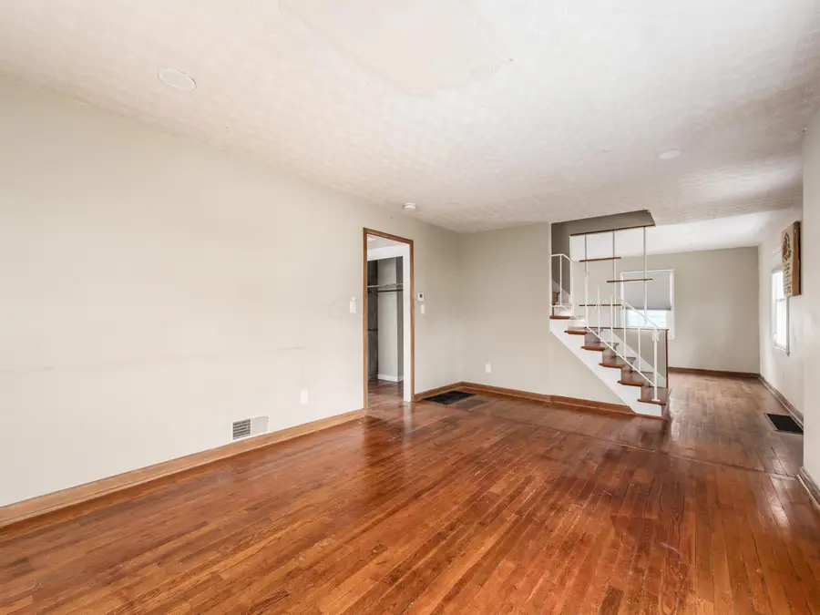 1167 Duxberry Avenue, Columbus, OH 43211 - #2