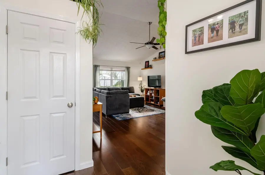 2114 Stoneside Drive, Hilliard, OH 43026 - #2