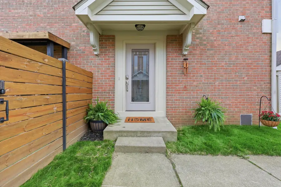 8392 Cliffthorne Way, Columbus, OH 43235 - #3