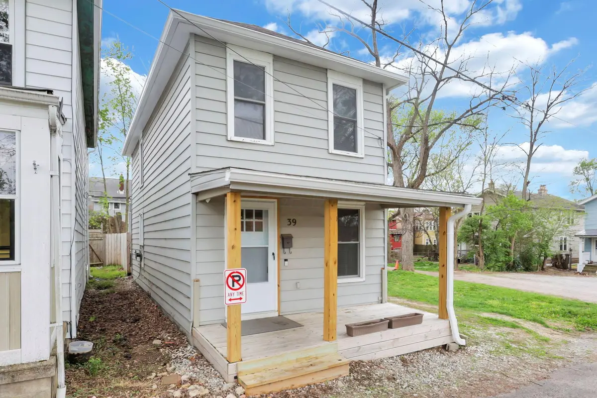 39 W Ramlow Alley, Columbus, OH 43202 - #1