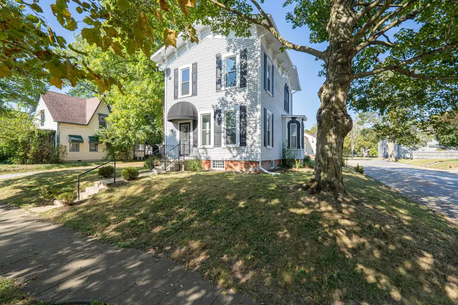 150 N Oak Street, London, OH 43140 - #3