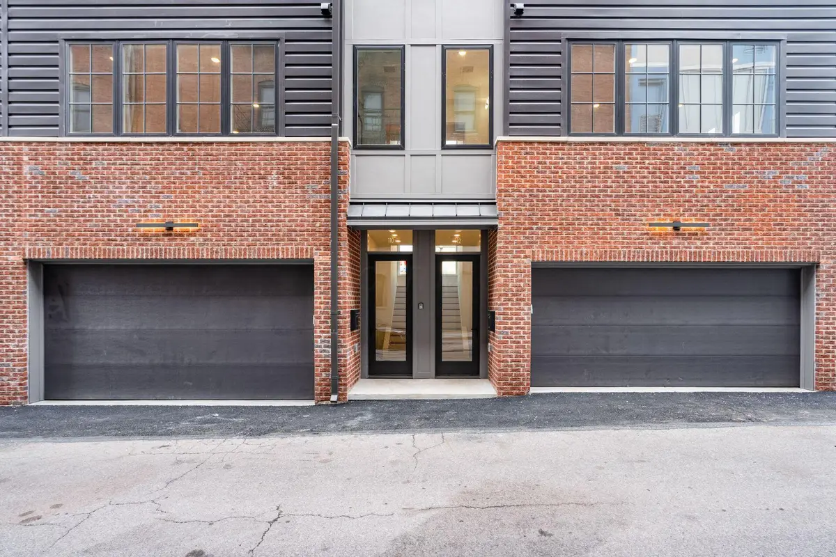 110 E Lafayette Street, Columbus, OH 43215 - #1