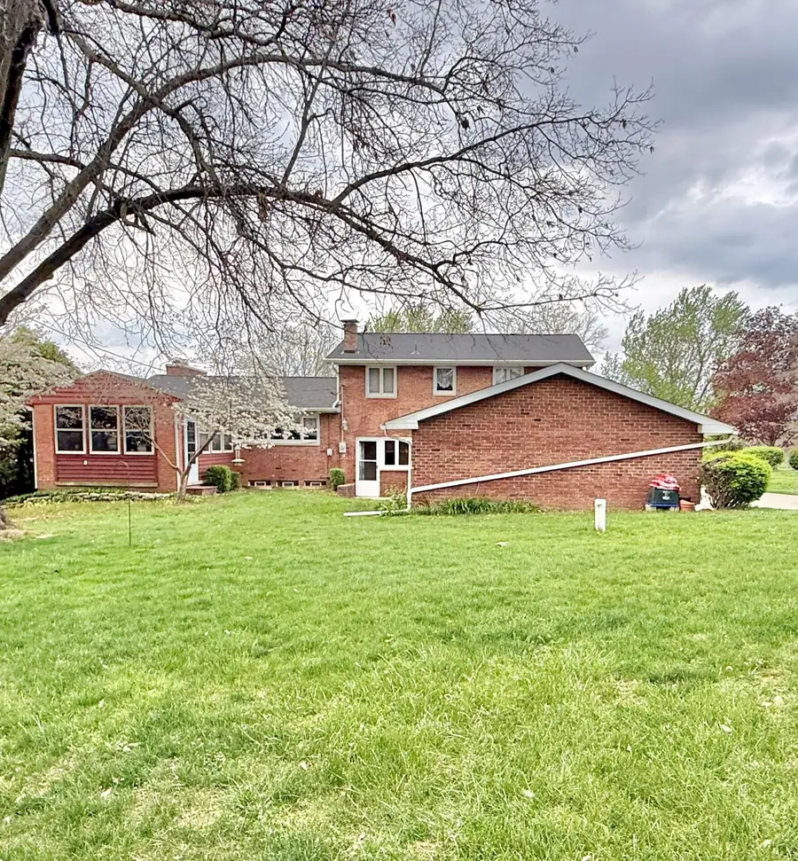 2171 Holton Road, Grove City, OH 43123 - #3