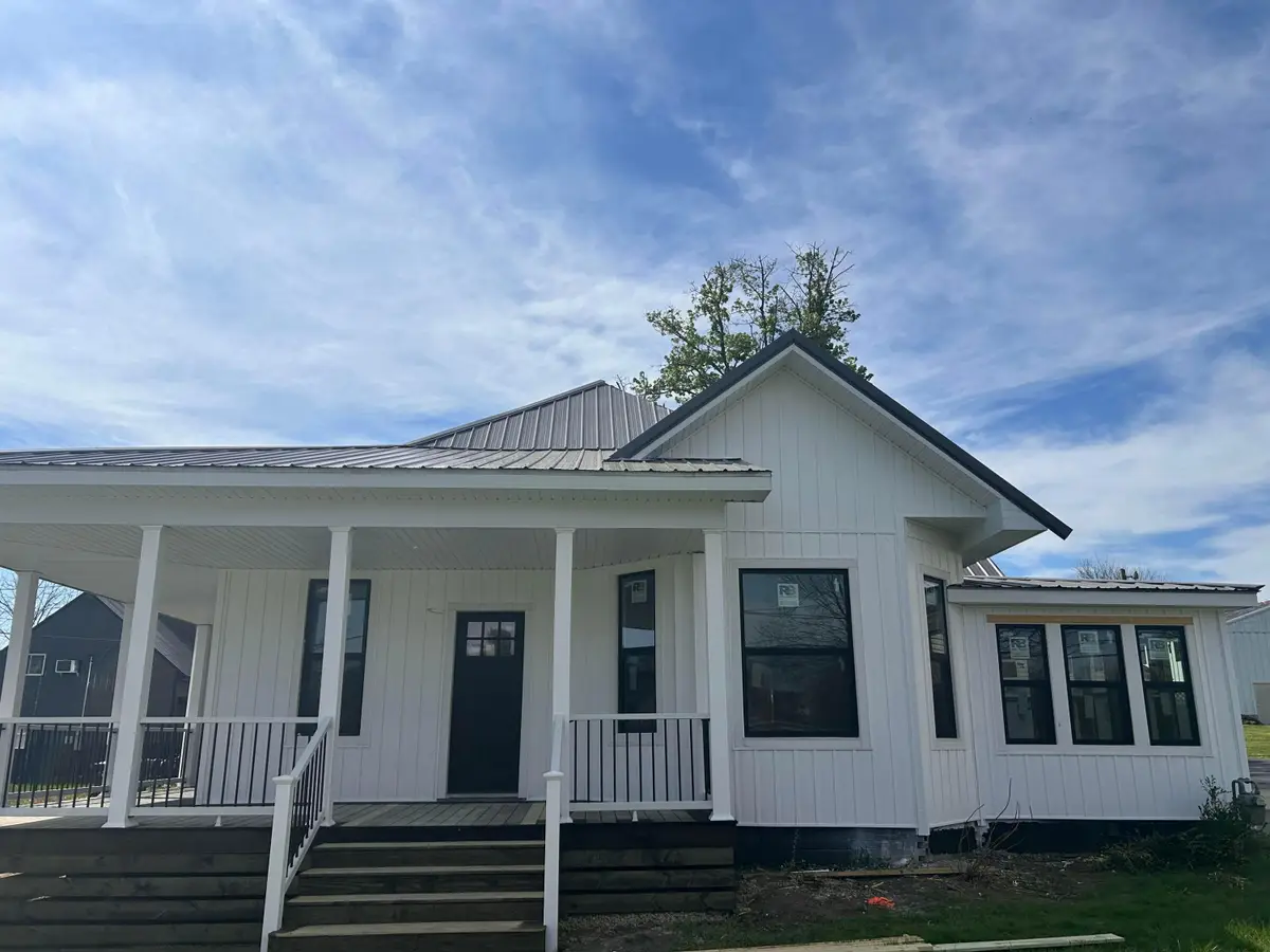 343 W South Street, Jackson, OH 45640 - #1