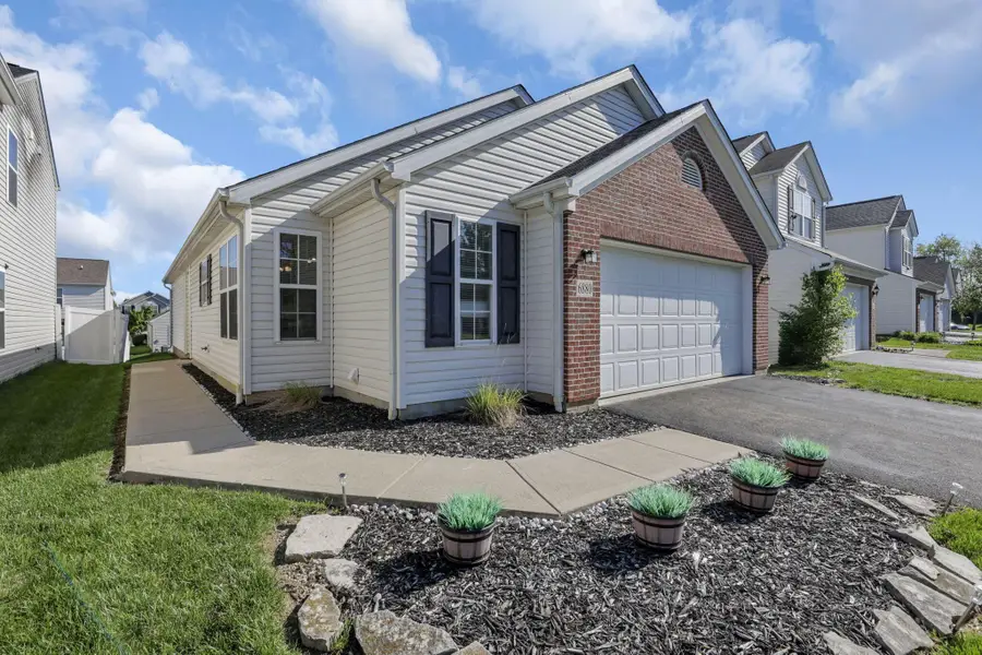 6880 Riding Trail Drive, Canal Winchester, OH 43110 - #3
