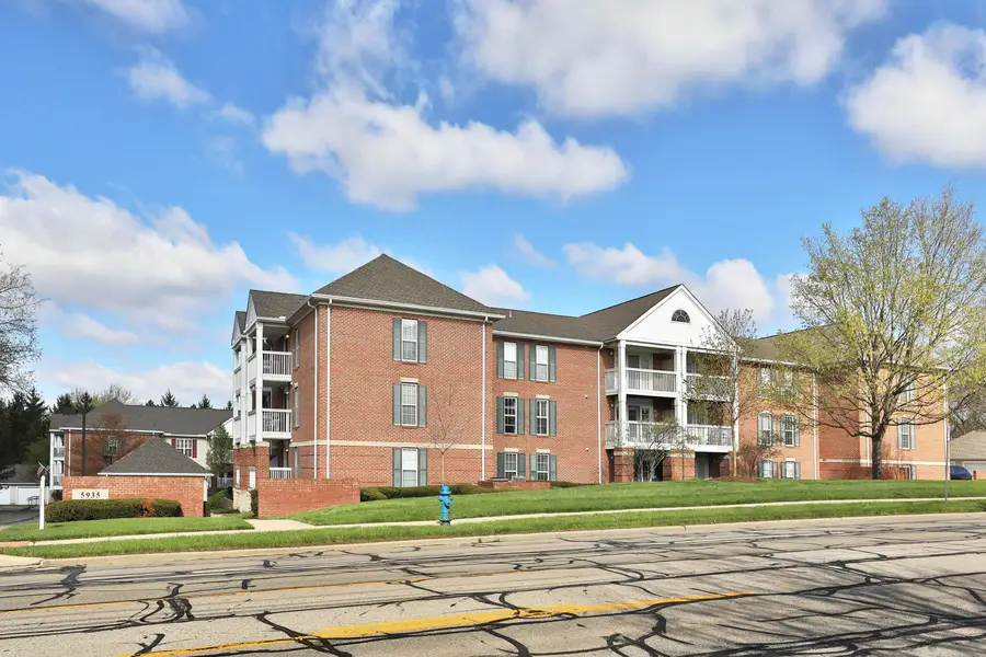 5935 N High Street, Worthington, OH 43085 - #2