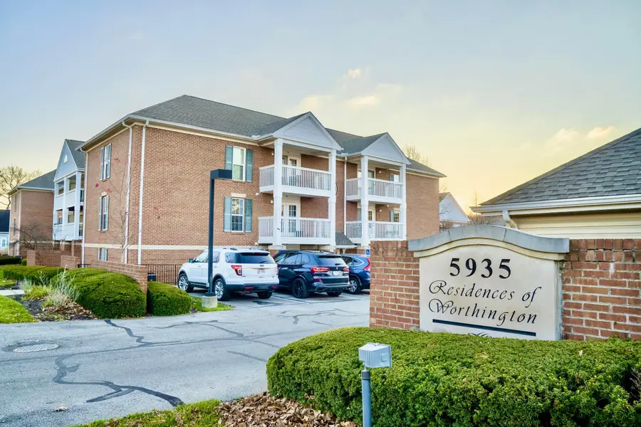 5935 N High Street, Worthington, OH 43085 - #3
