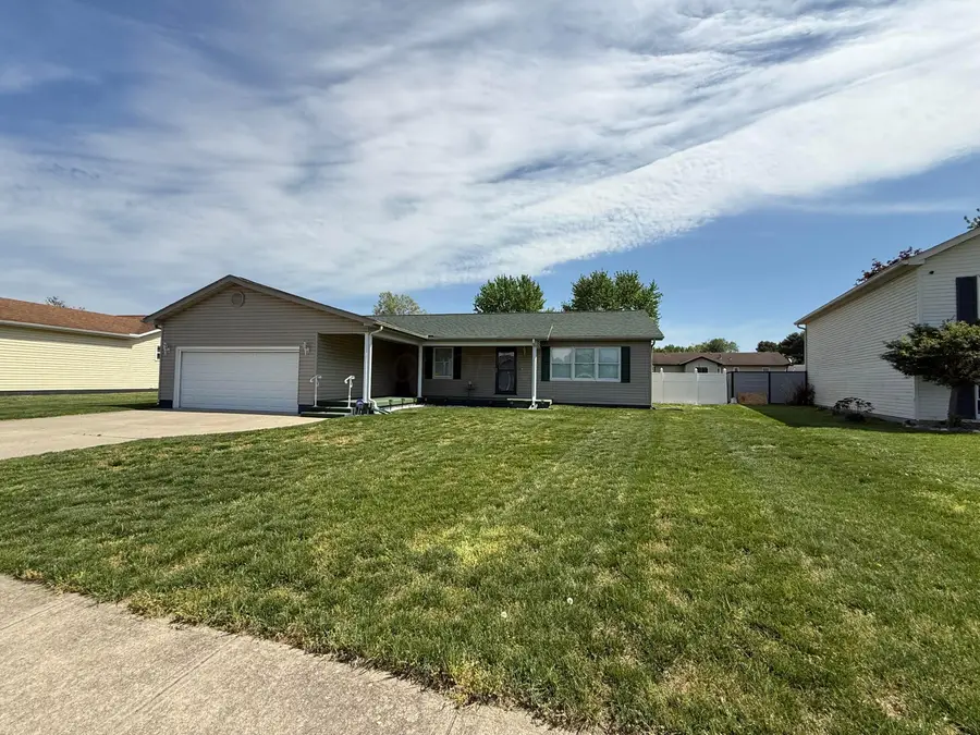 216 Westwood Drive, Circleville, OH 43113 - #2