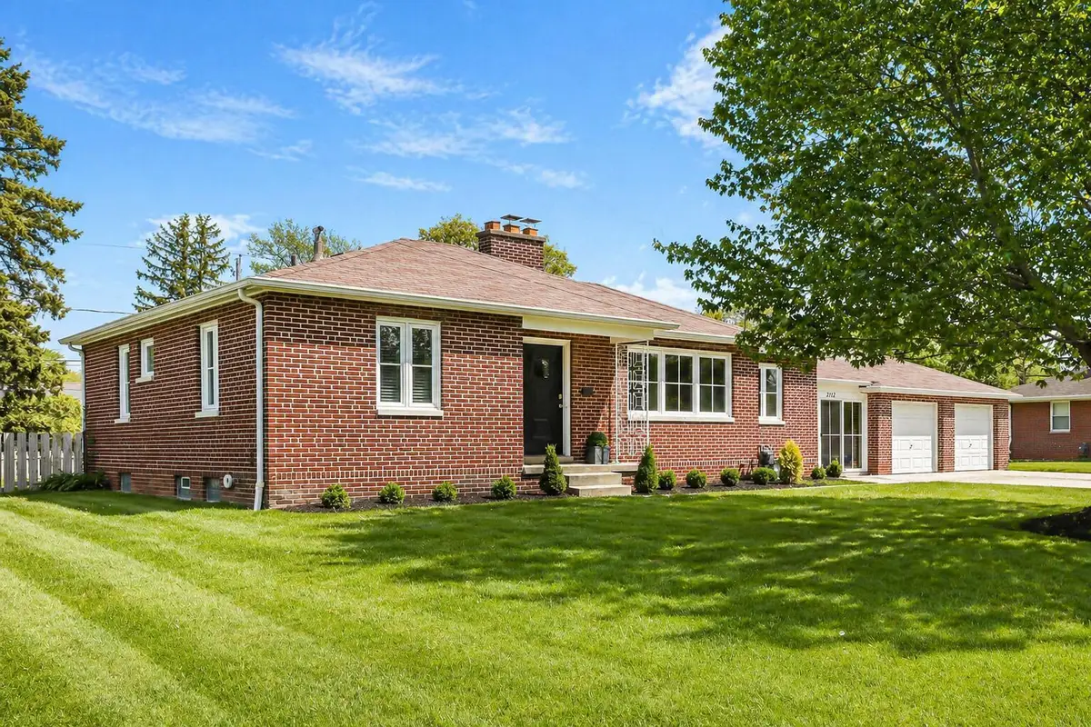 2112 Cresthill Drive, Upper Arlington, OH 43221 - #1