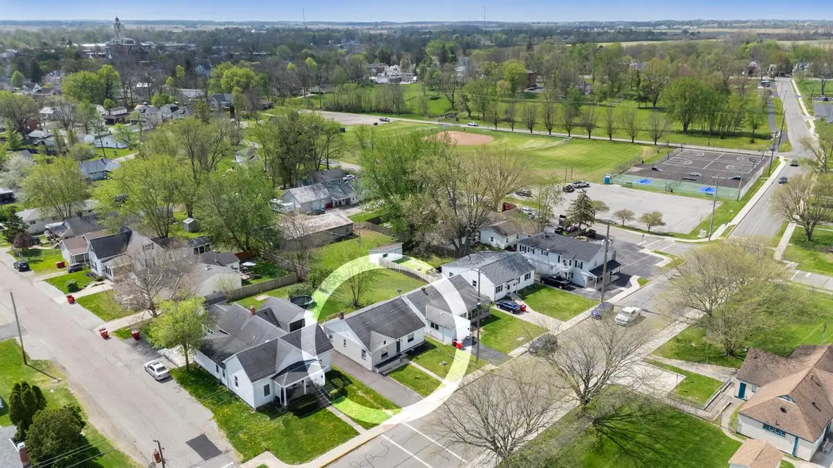 208 Park Avenue, London, OH 43140 - #1