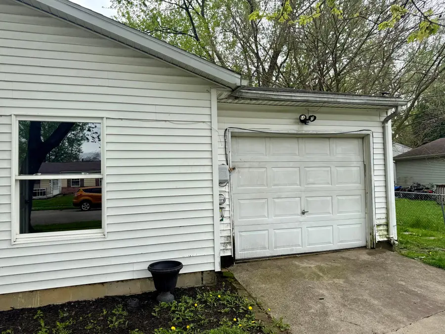 1060 Capri Drive, Marion, OH 43302 - #3