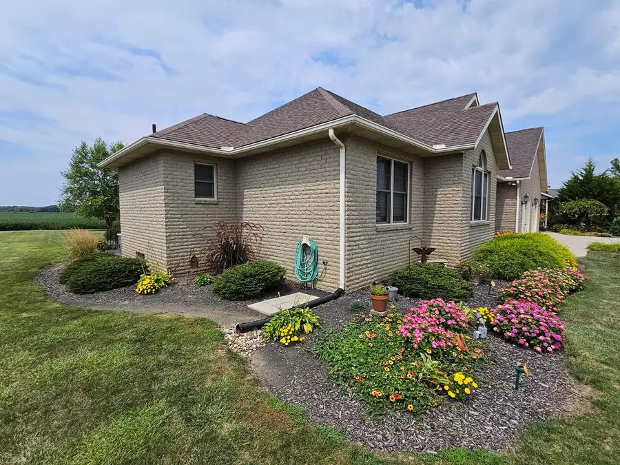 1123 Hillcrest Drive, Bucyrus, OH 44820 - #3