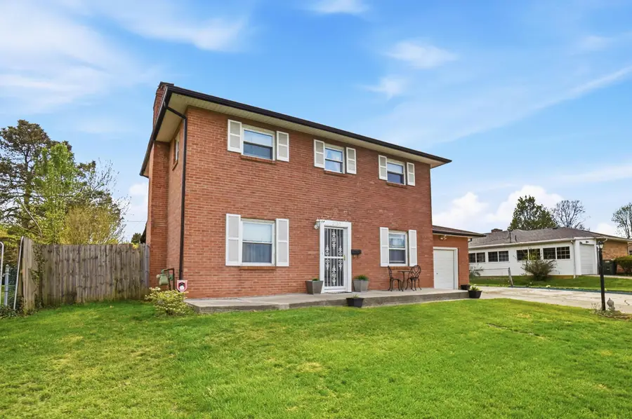 2757 Woodcroft Road, Columbus, OH 43204 - #2