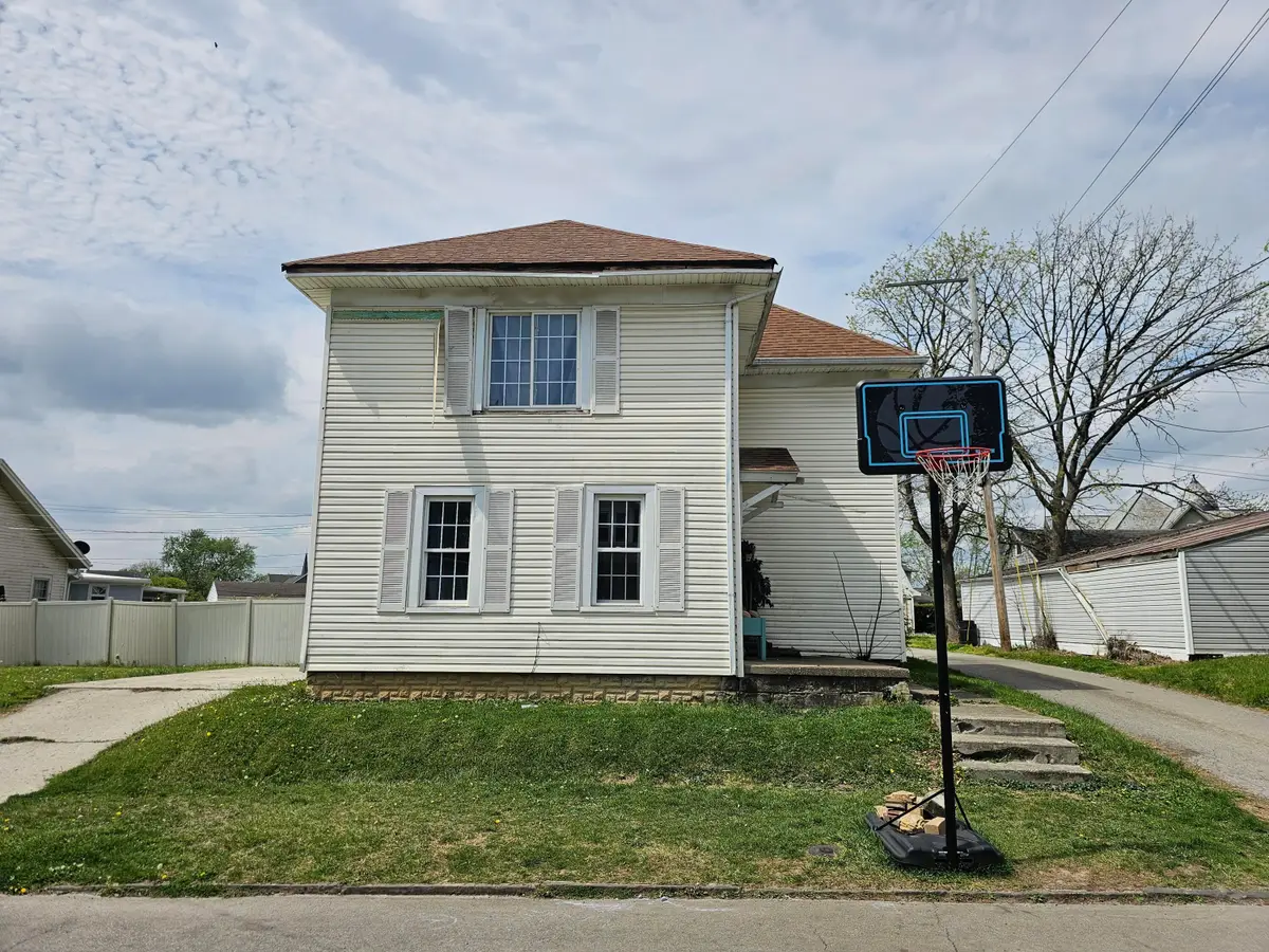 319 Hopkins Street, Washington Court House, OH 43160 - #1
