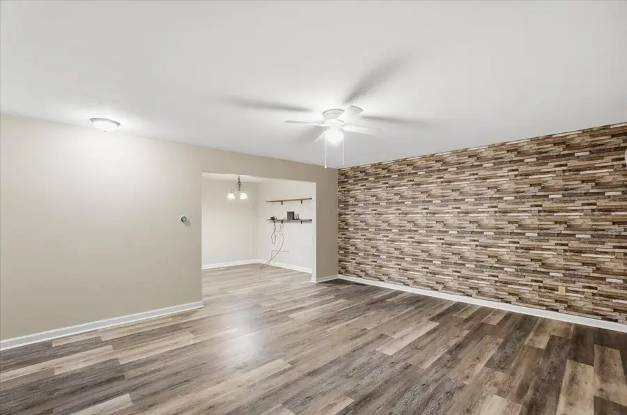 842 W 6th Street, Marysville, OH 43040 - #3