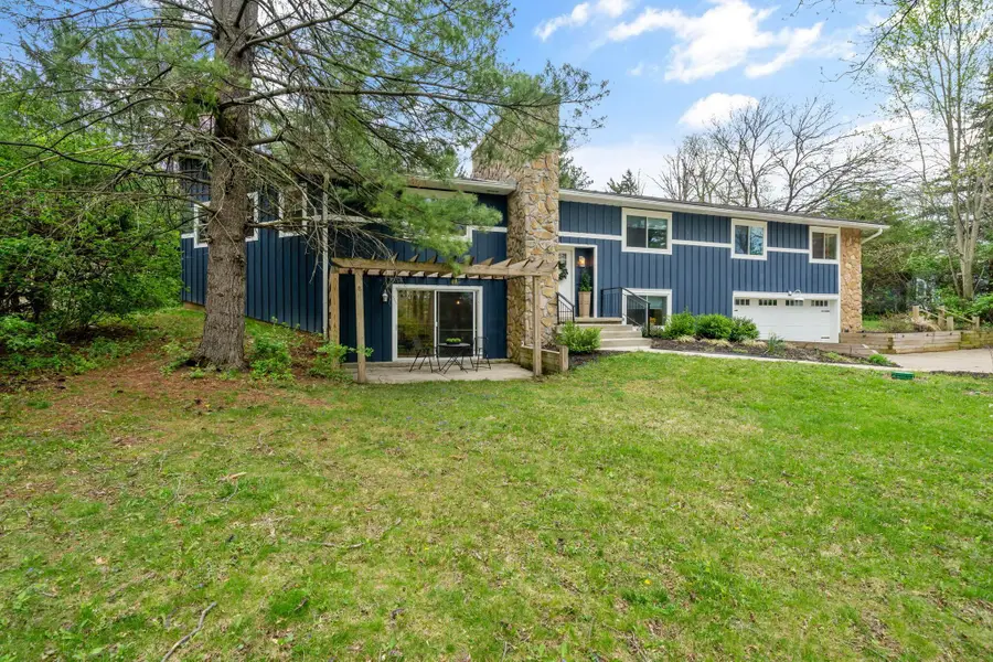 7402 Riverside Drive, Dublin, OH 43016 - #2