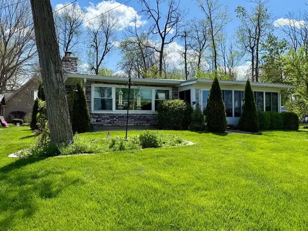 10436 Seminole Shore Drive, Huntsville, OH 43324