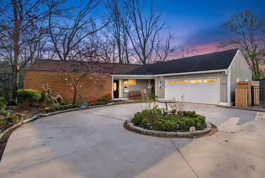 451 Fairlawn Drive, Columbus, OH 43214 - #2