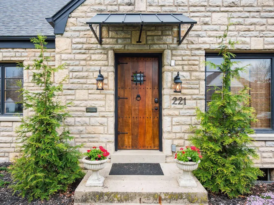 221 S Algonquin Avenue, Columbus, OH 43204 - #2