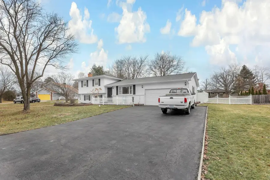222 Deer Trail Road, Reynoldsburg, OH 43068 - #3