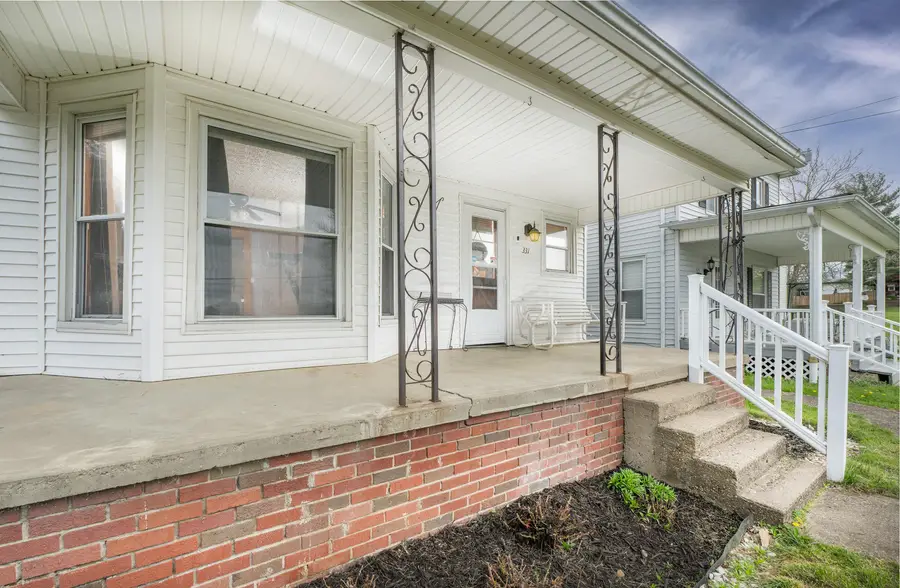 331 Maple Avenue, Utica, OH 43080 - #3