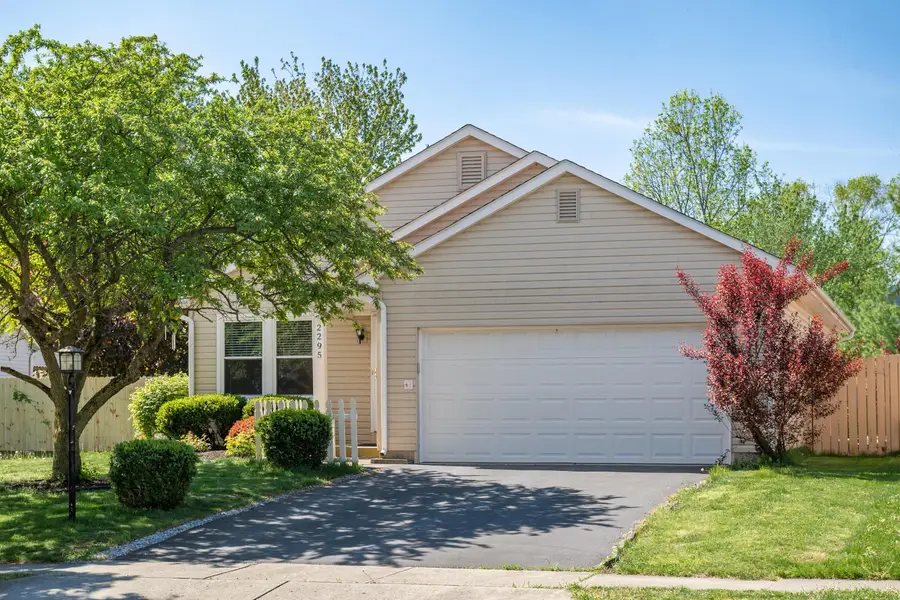 2295 Fernwood Avenue, Grove City, OH 43123 - #2