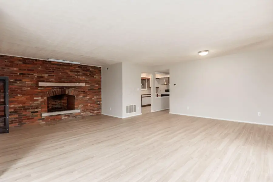 1512 Lafayette Drive, Upper Arlington, OH 43220 - #2