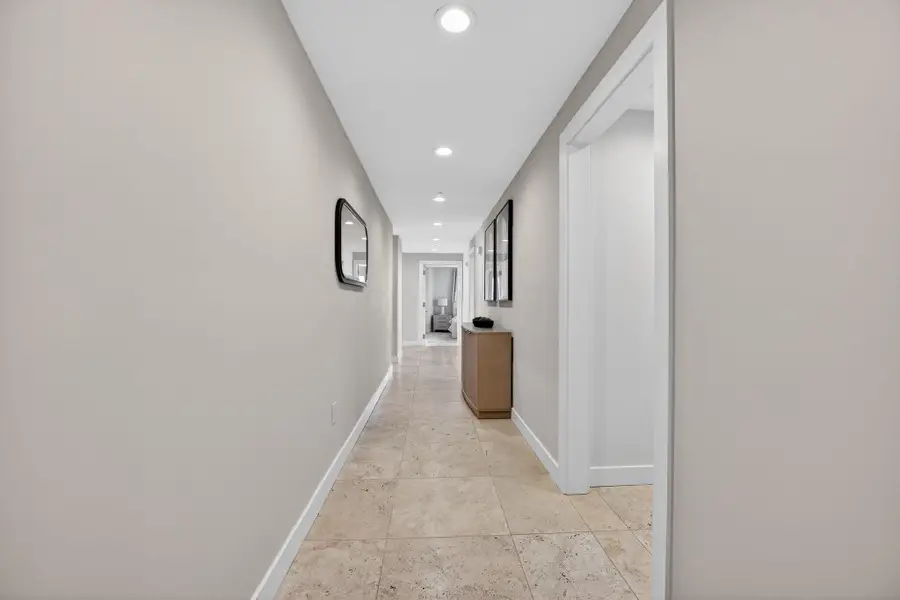 1 Miranova Place, Columbus, OH 43215 - #2